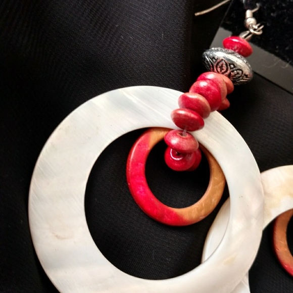 Earrings - Picture 2 of 3